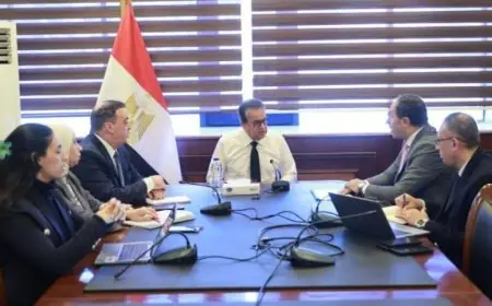 وزير الصحة يراقب تطورات الميكنة والتحول الرقمي في مستشفيات المؤسسة العلاجية