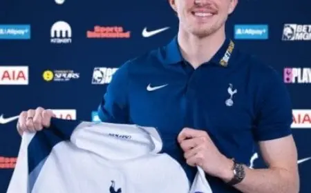 توتنهام يكشف عن رقم قميص كونور جالاجر بعد انتقاله الرسمي إلى الفريق