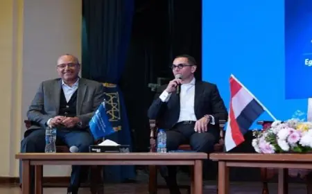 وزير الاستثمار يتحدث في جلسة حول الرؤية الاقتصادية والقيادة الاستراتيجية في الجامعة الأمريكية