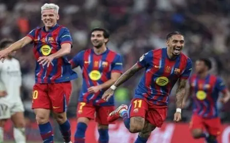 فليك يكشف عن قائمة برشلونة لمباراة راسينغ سانتاندير في كأس ملك إسبانيا بمشاركة كانسيلو