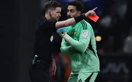 تفاصيل عقوبة حارس النصر العقيدي بعد الطرد أمام الهلال تكشف المستور