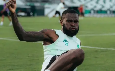 كيسي يعود للتدريبات مع الأهلي بعد انتهاء مغامرته الإفريقية