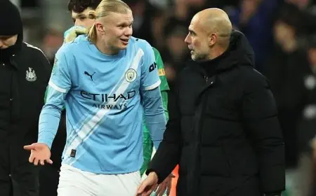 جوارديولا ينبه لاعبيه من خطورة مانشستر يونايتد بقيادة كاريك