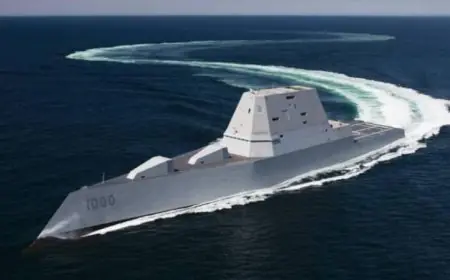 أمريكا تنطلق في رحلة تجريبية بأول مدمرة مزودة بصواريخ عابرة للقارات في العالم