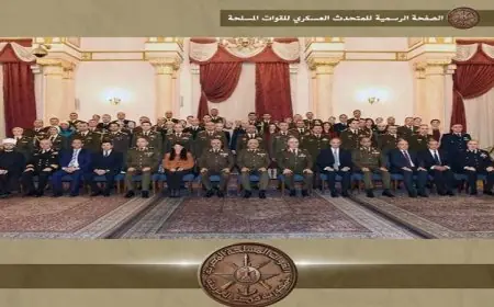وزير الدفاع يحتفل بتخريج الدورة الأولى للتمثيل الدبلوماسي العسكري المصري في الخارج