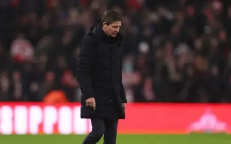 كريستال بالاس يخطط لإقالة مدربه أوليفر غلاسنر بسبب انتقادات إدارة النادي