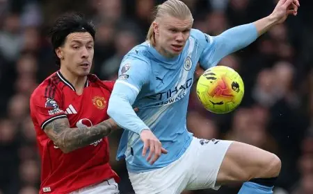 مارتينيز يتحدى سكولز بعد نجاحه في إيقاف هالاند الخطير