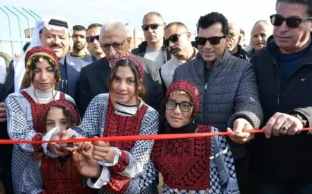 وزير الشباب والرياضة يطلق مشروع تطوير مركز شباب مدينة الشيخ زويد بالصور