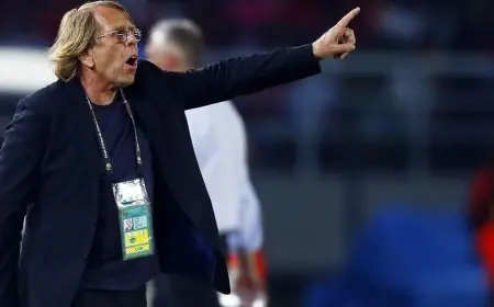 كلود لوروا يساند مدرب السنغال ويدعو إفريقيا لمقاطعة كأس العالم