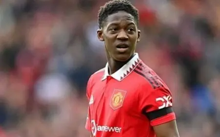 مايكل كاريك يؤثر في قرار ماينو للبقاء في مانشستر يونايتد ويحول مسار رحيله