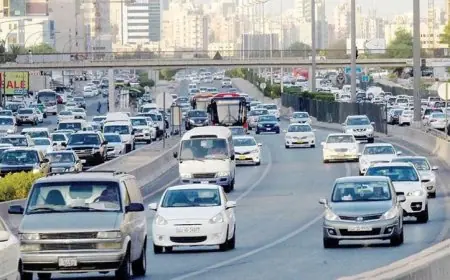 انتظام الحركة المرورية في القاهرة الجديدة بعد غلق محور الشهيد وتوفر تحويلات بديلة