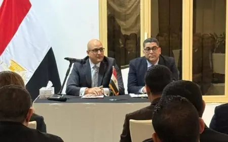 القنصل المصري يلتقي بالجالية المصرية في الكويت لتعزيز العلاقات والثقافة