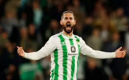 ريال بيتيس يكشف أحدث تطورات إصابتي أمرابط وإيسكو