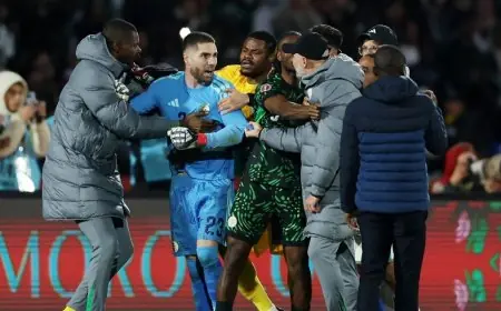 الاتحاد الإفريقي يفرض عقوبات على زيدان وبلغالي ويغرم الجزائر بمبلغ 100 ألف دولار