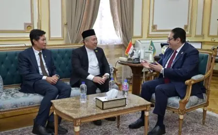 رئيس جامعة القاهرة يستعرض فرص التعاون مع رئيس جامعة السلطان الشريف علي في بروناي