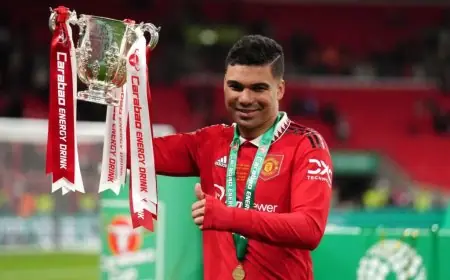 كاسيميرو يعلن مغادرته مانشستر يونايتد معبرًا عن احترامه وحبه للجماهير