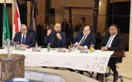 وزير العمل يناقش تعزيز التعاون مع ممثلي الموارد البشرية في السعودية