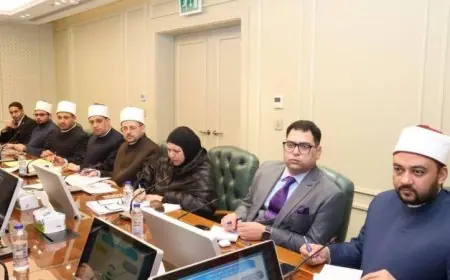 وزير الأوقاف يستعرض خطط الوزارة لاستقبال شهر رمضان المبارك