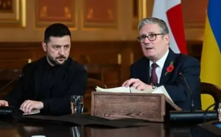 ستارمر يتواصل مع زيلينسكي عبر هاتف لمناقشة قضايا هامة