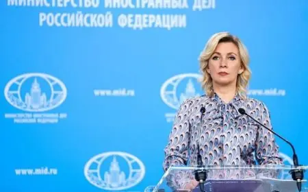 زاخاروفا تكشف نوايا زيلينسكي في عرقلة مفاوضات السلام من خلال الهجمات الإرهابية ضد المدنيين