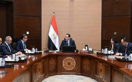 رئيس الوزراء ووزير التموين يناقشان خطة التحضير لاستقبال شهر رمضان المبارك