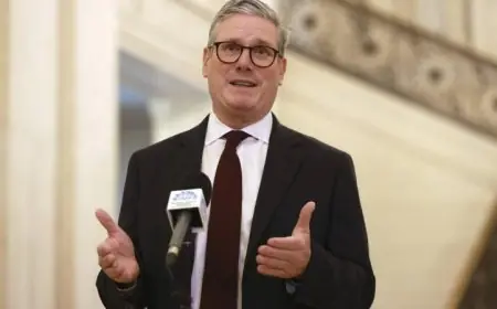 ستارمر يتصدى لهجوم ترامب ويدافع عن اتفاق جزر تشاغوس كما أوردته بوليتيكو