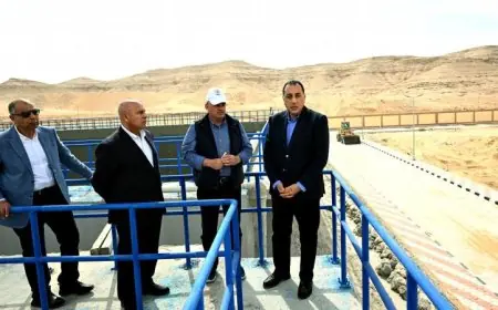 رئيس الوزراء يزور محطة معالجة الصرف الصحي الثلاثية في بني حسن الشروق ويلتقي بالكوادر الفنية