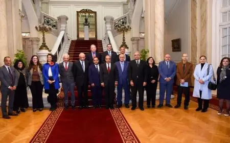 وزير الخارجية يلتقي فريق اللجنة الوطنية لمراجعة النظراء الأفريقية لتعزيز التعاون الدولي