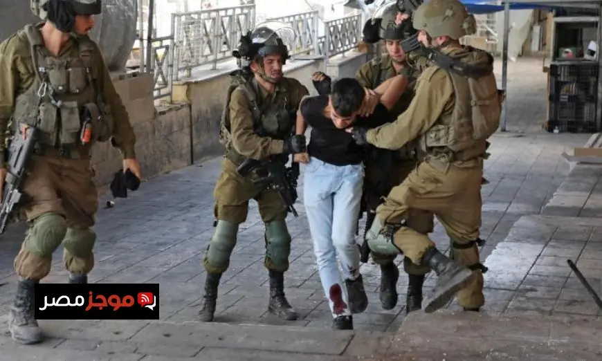 إسرائيل تشن حملة اعتقالات واسعة وتعتقل 50 فلسطينيا من الضفة الغربية