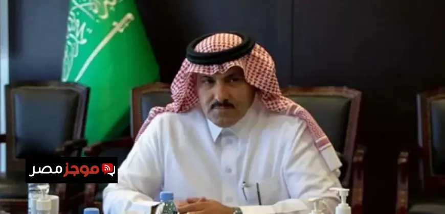 سفير السعودية في اليمن يكشف عن رفض رئيس الانتقالي إنهاء التصعيد وتحمل المسؤولية