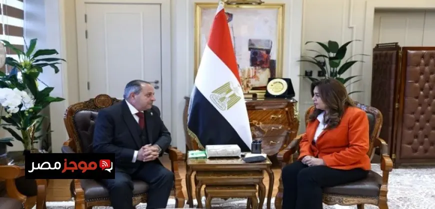 وزيرة التنمية المحلية تتفقد سير أعمال تطوير أسواق الحميدى والتجارى في بورسعيد