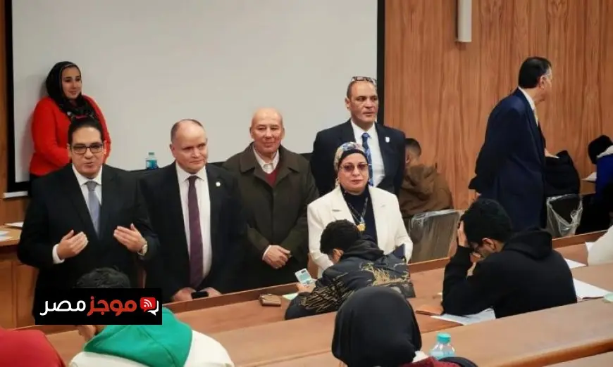 رئيس جامعة القاهرة يواصل جولاته التفقدية لامتحانات الجامعة الأهلية والفرع الدولي