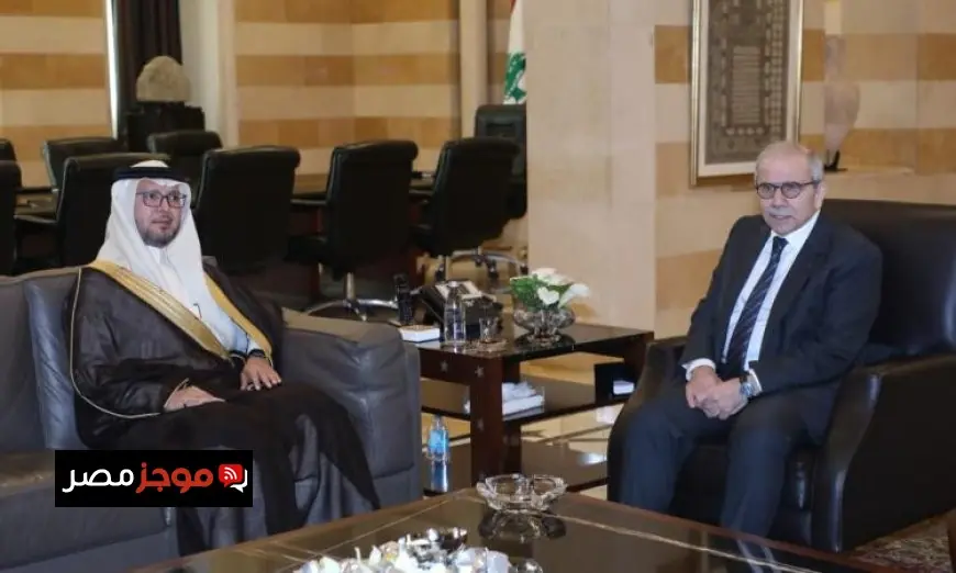 رئيس وزراء لبنان يناقش الأوضاع الراهنة مع السفير السعودي ووكيل الأمم المتحدة