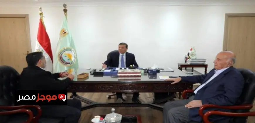 وزير الزراعة يلتقي برئيس اتحاد منتجي الدواجن لمناقشة أسباب ارتفاع أسعار الكتاكيت