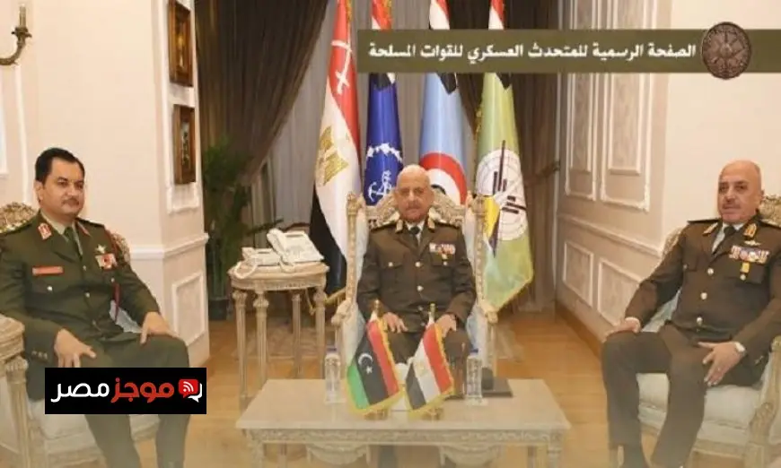 وزير الدفاع ورئيس الأركان يجتمعان مع نائب القائد العام للجيش الوطني الليبي في لقاء هام