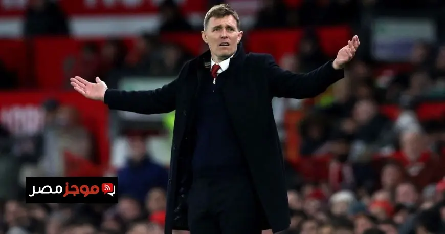 فليتشر يحذر من هشاشة مانشستر يونايتد ويراقب رد فعل اللاعبين