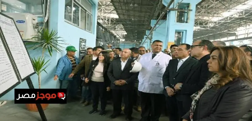 مدبولي يزور خط الإنتاج الجديد للسلك في شركة مصر للألومنيوم بقدرة 60 ألف طن سنويًا