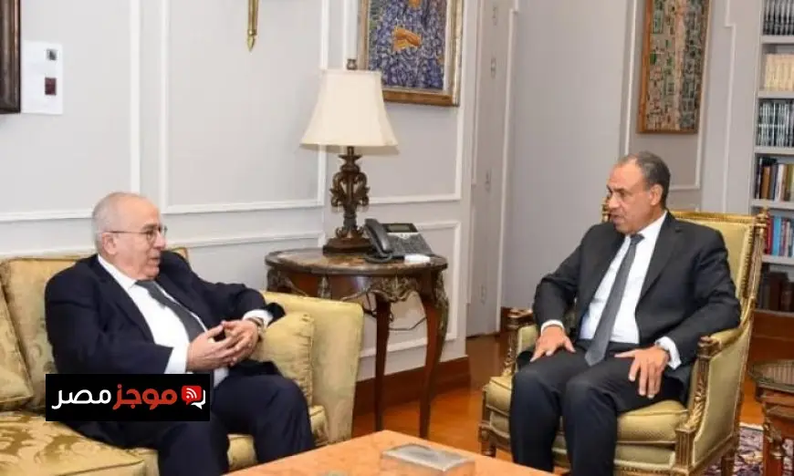 وزير الخارجية المصري يلتقي المبعوث الأممي للسودان ويكشف عن موقف مصر من أزمة السودان الحالية