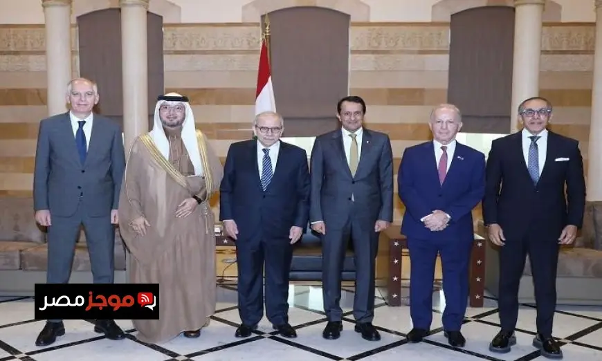 السفير المصري يشارك في اجتماع سفراء اللجنة الخماسية مع رئيس وزراء لبنان لتعزيز العلاقات الثنائية