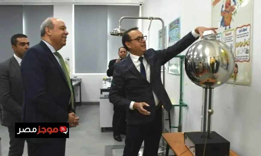 وزير الطيران يتفقد أحدث تطورات المجمع الصناعي والمدرسة الألمانية الدولية في القاهرة