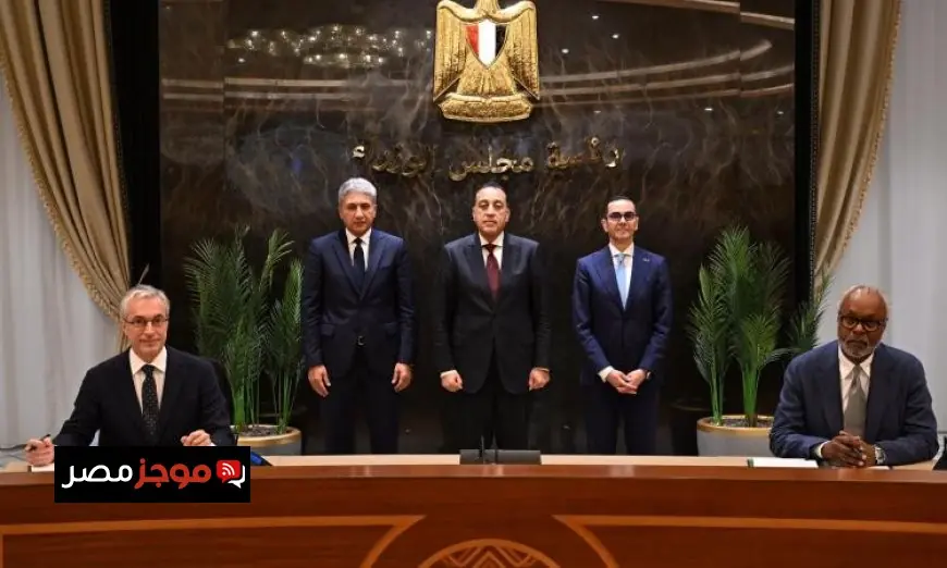 مدبولي يوقع اتفاقية مشروع ريكسوس وريكسوس ليفينج في مركز التجارة العالمي