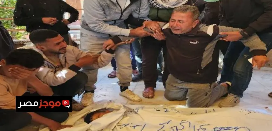 قصف الاحتلال يسفر عن شهداء وجرحى في منزلين بدير البلح وسط قطاع غزة