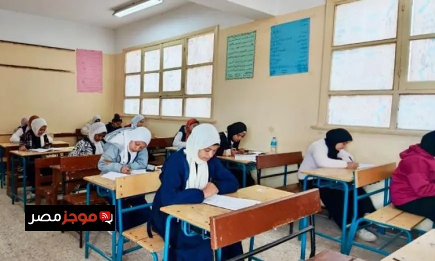 طلاب الإعدادية يواصلون امتحانات نصف العام في اليوم الثاني وسط أجواء من الحماس والدراسة