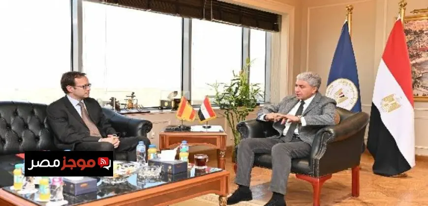 وزير السياحة يجتمع بسفير إسبانيا في القاهرة لتعزيز التعاون السياحي المشترك