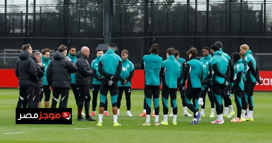 سلوت يتجاوز خلافات الماضي ويطلب المساعدة من النجم محمد صلاح