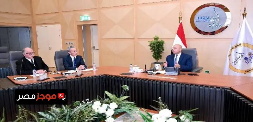 وزير الصناعة يناقش مع تويوتا إيجيبت وتويوتا تسوشو فرص زيادة الاستثمارات في قطاع تصنيع السيارات