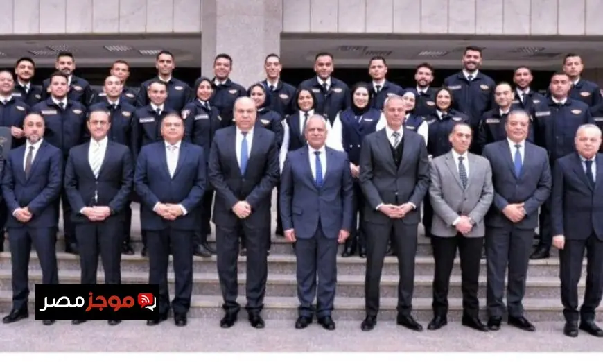 وزير الطيران المدني يحتفل بتخرج دفعة جديدة في البرنامج المتكامل لمعلومات الطيران