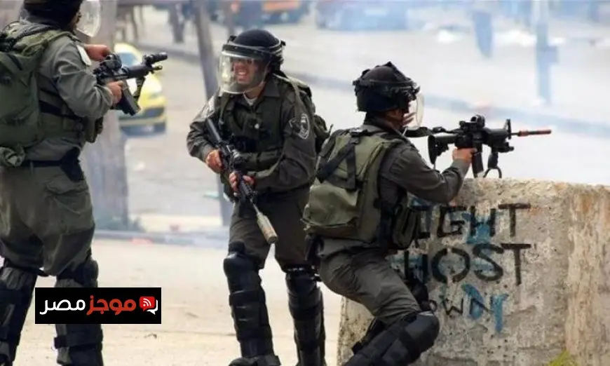 إصابة فلسطيني برصاص الاحتلال الإسرائيلي في غزة مع تصاعد عمليات نبش القبور والقصف المكثف