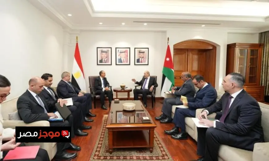 وزير الخارجية يناقش تعزيز العلاقات الثنائية وتطورات المنطقة مع نظيره الأردني