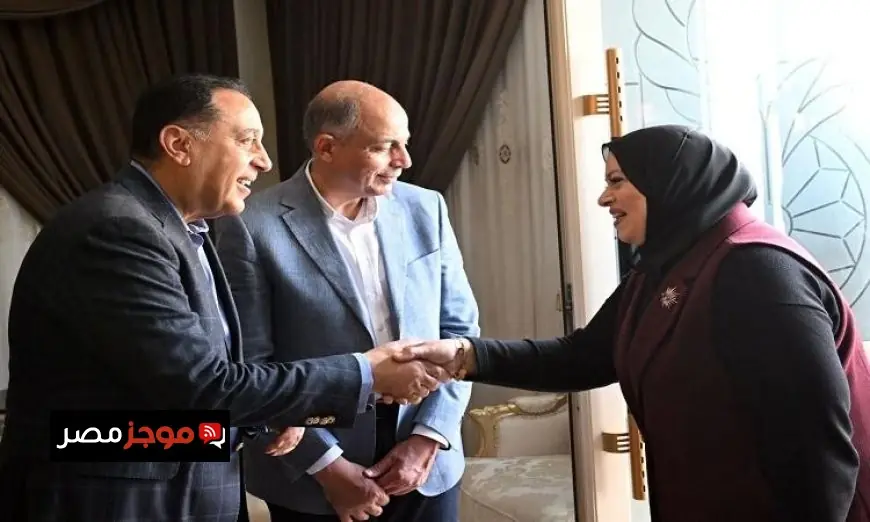 رئيس الوزراء يستقبل نواب البرلمان في المنيا بترحيب حار